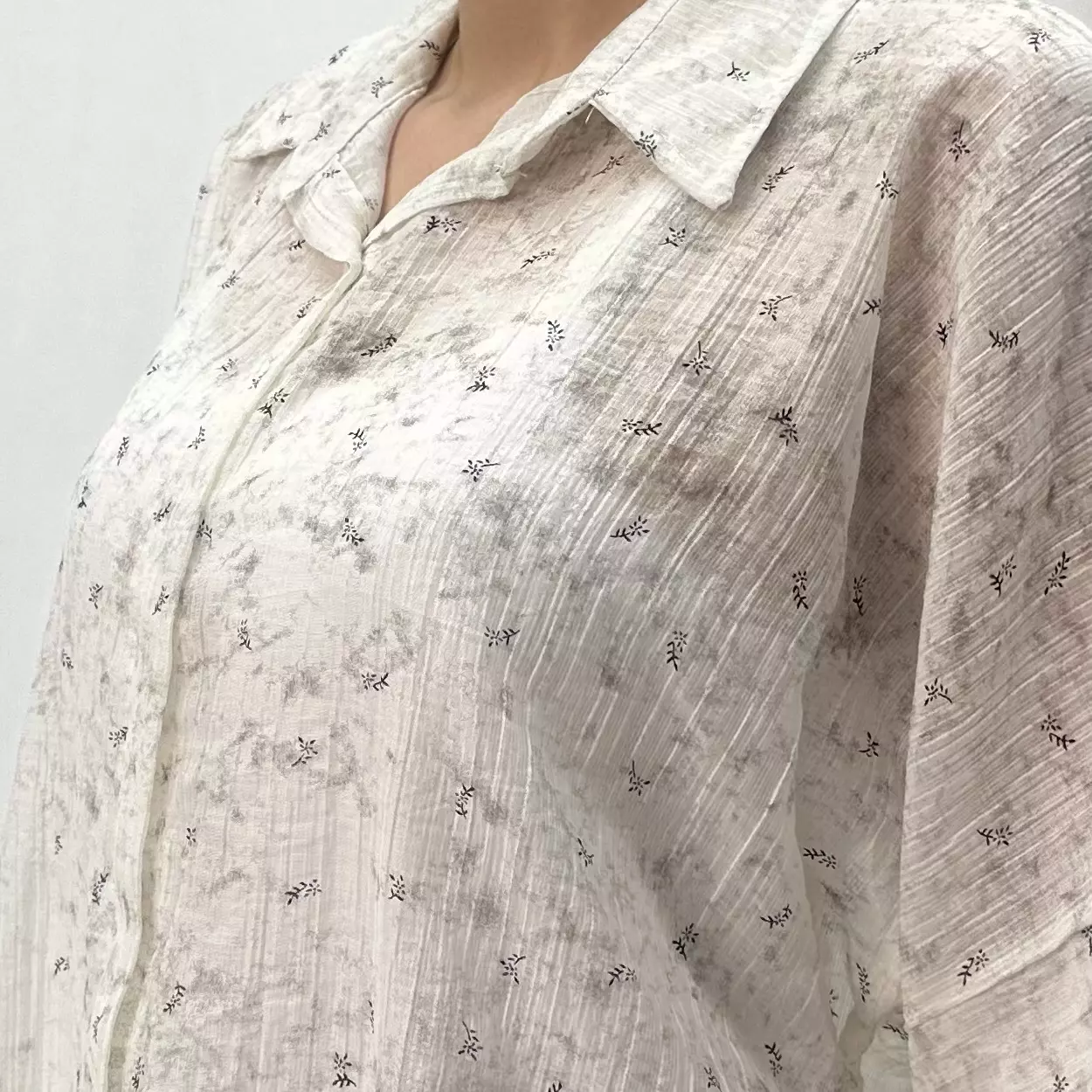 شومیز زنانه شیشه ای طرح گل 002911241046407