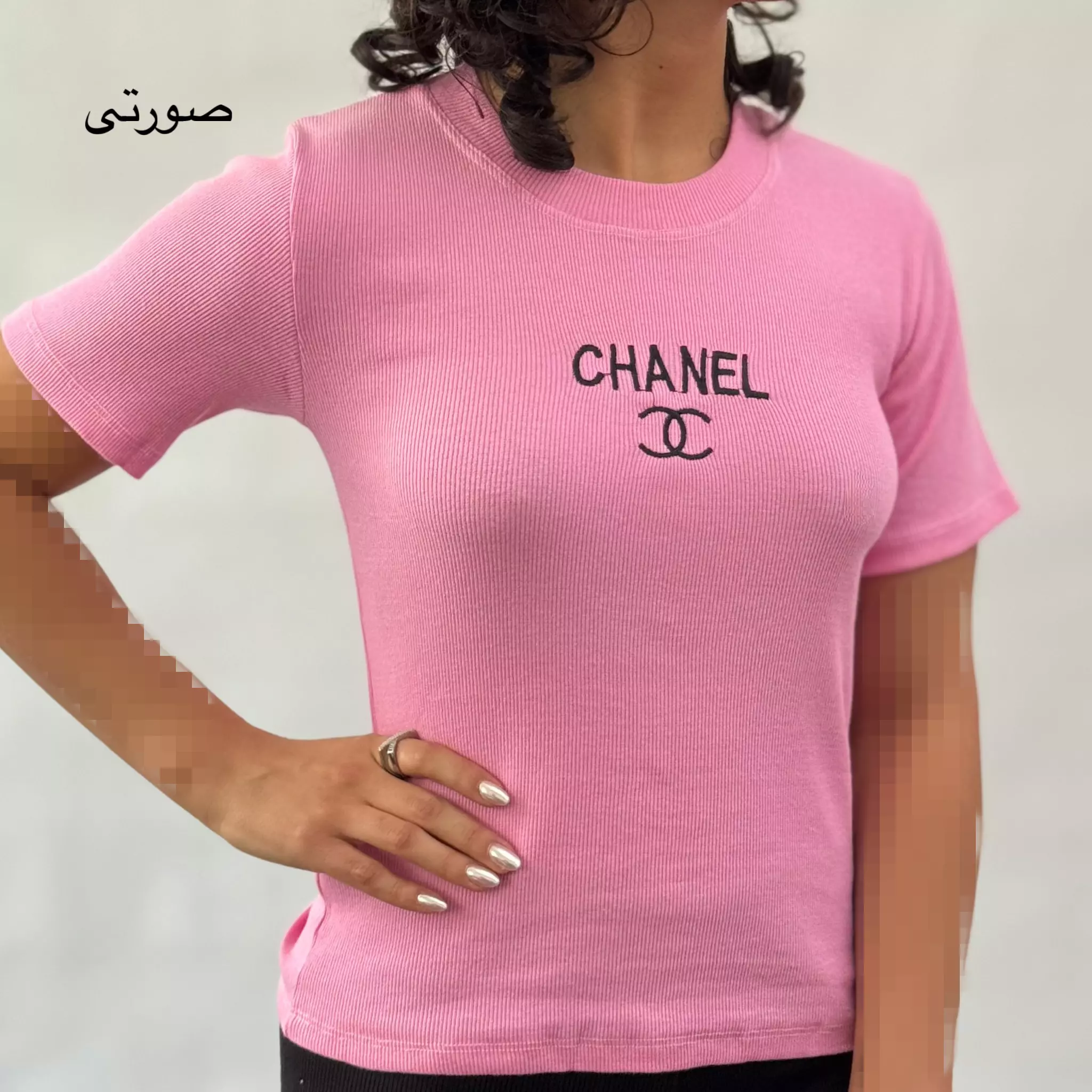 تیشرت زنانه کبریتی گلدوزی چنل 008123104087