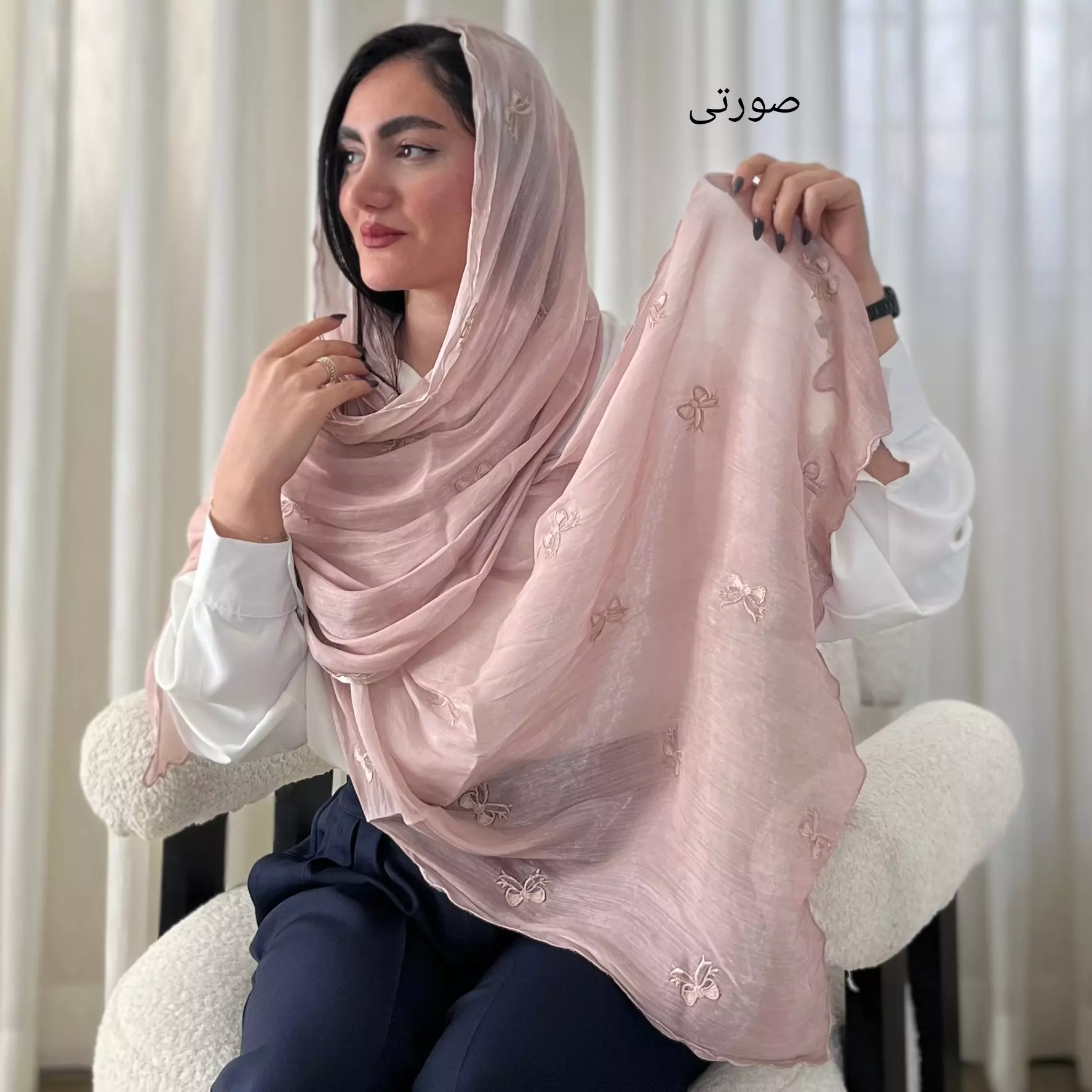 شال زنانه شیشه ای گلدوزی پاپیون 004111044058