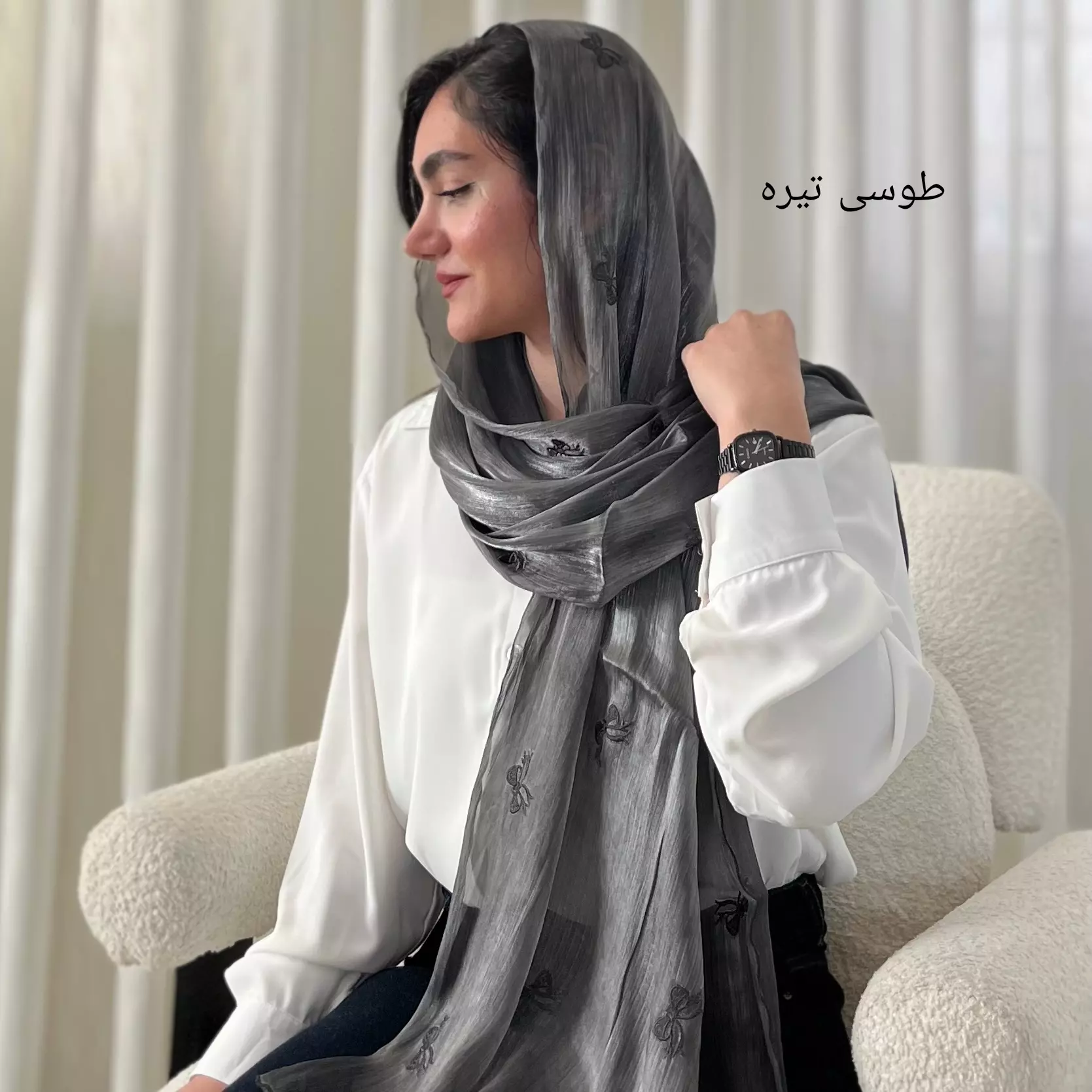 شال زنانه شیشه ای گلدوزی پاپیون 004111044058